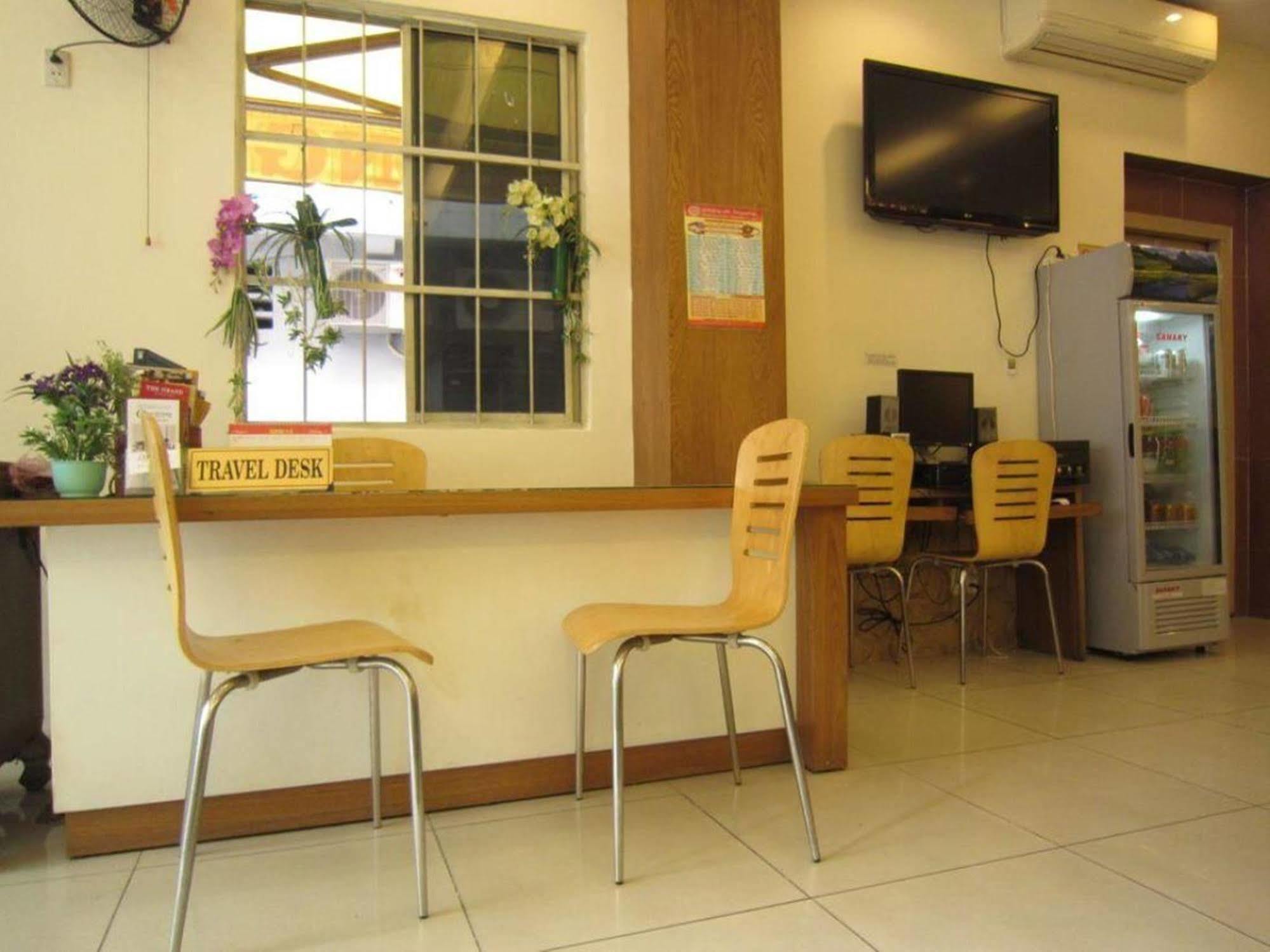 Hotel Reddoorz @ Pham Ngu Lao Street 3 2*