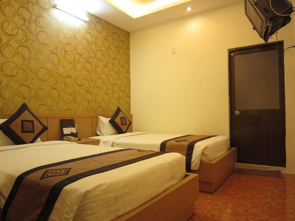 Reddoorz @ Pham Ngu Lao Street 3 Hotel 2*