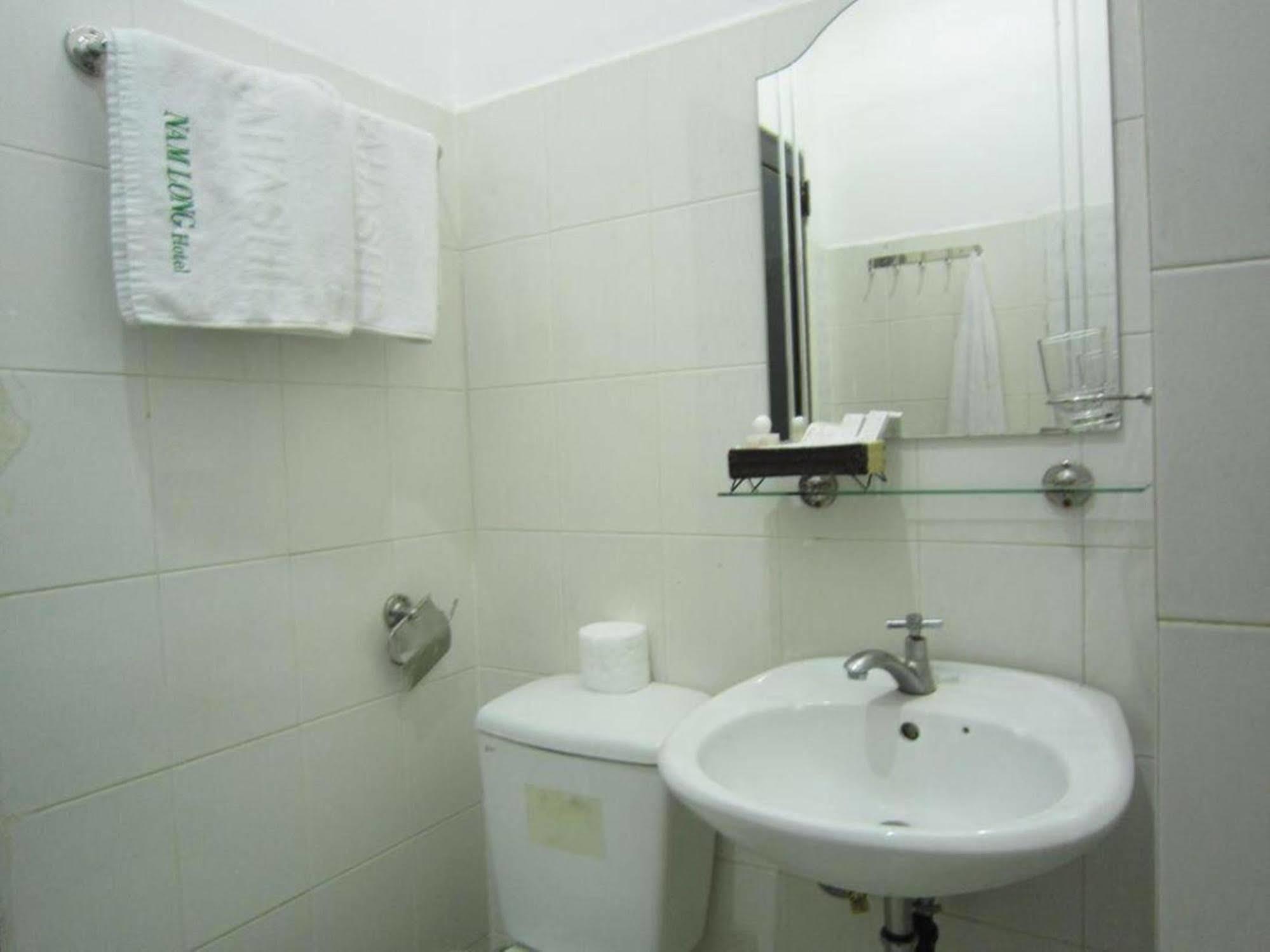 Hotel Reddoorz @ Pham Ngu Lao Street 3 2*