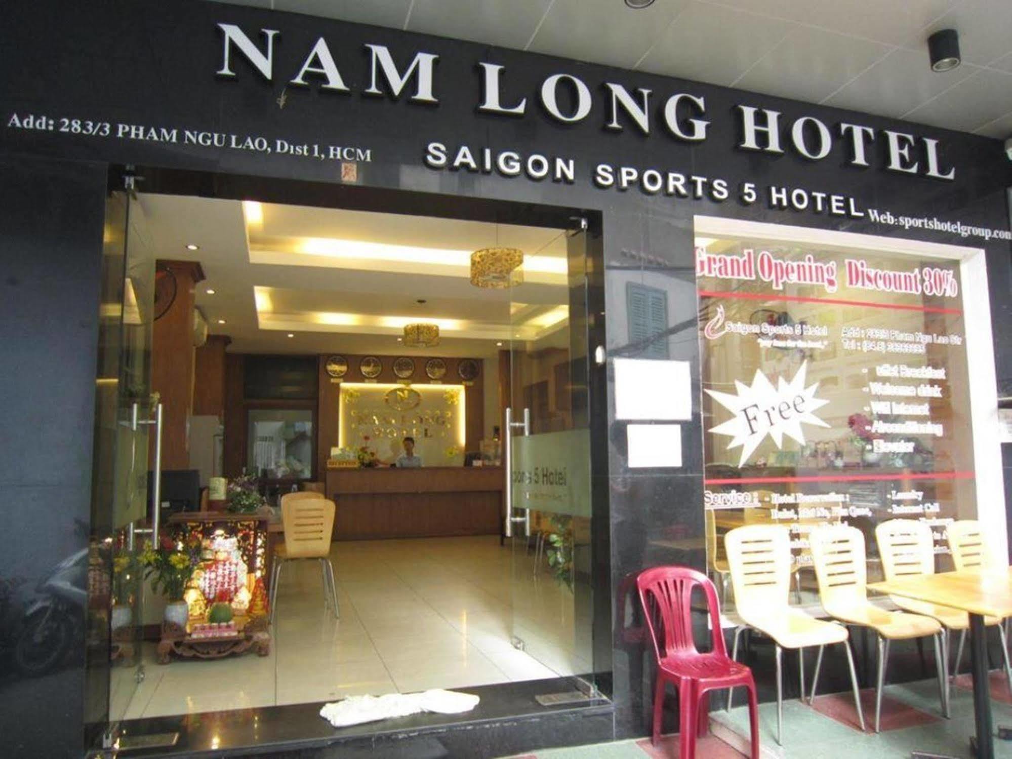 Reddoorz @ Pham Ngu Lao Street 3 2*