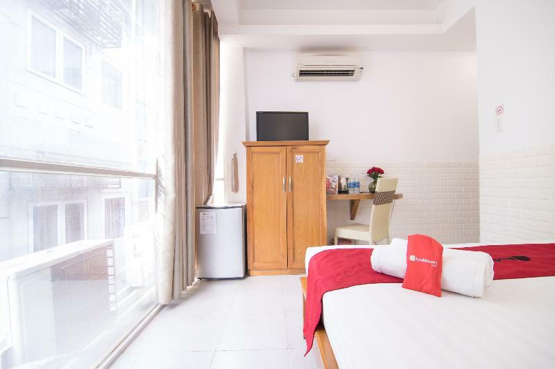 Reddoorz @ Pham Ngu Lao Street 3
