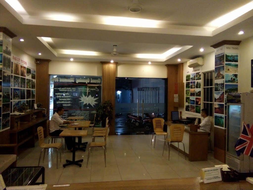 Reddoorz @ Pham Ngu Lao Street 3 Hotel 2*